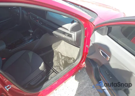 2025 Kia K4 Lxs z USA, uszkodzony, nr VIN 3KPFT4DE3SE024155